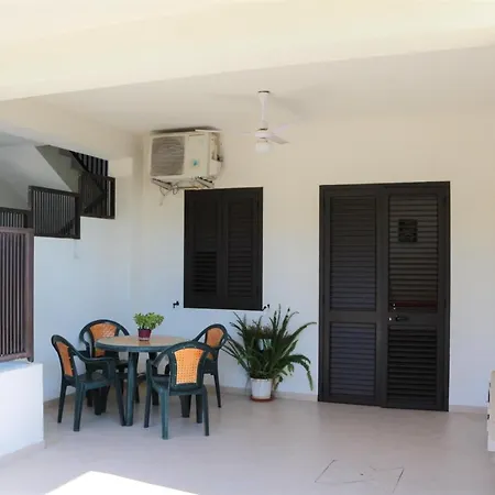Casa Delle Ortensie * Punta Secca